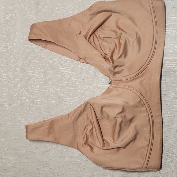 SET 2 BREEZIE BRA 36D    Under Wire Free. - Picture 1 of 7